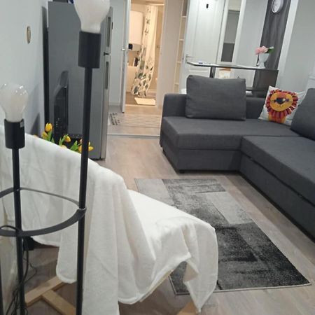Dobozi Apartman Debreţin Exterior foto