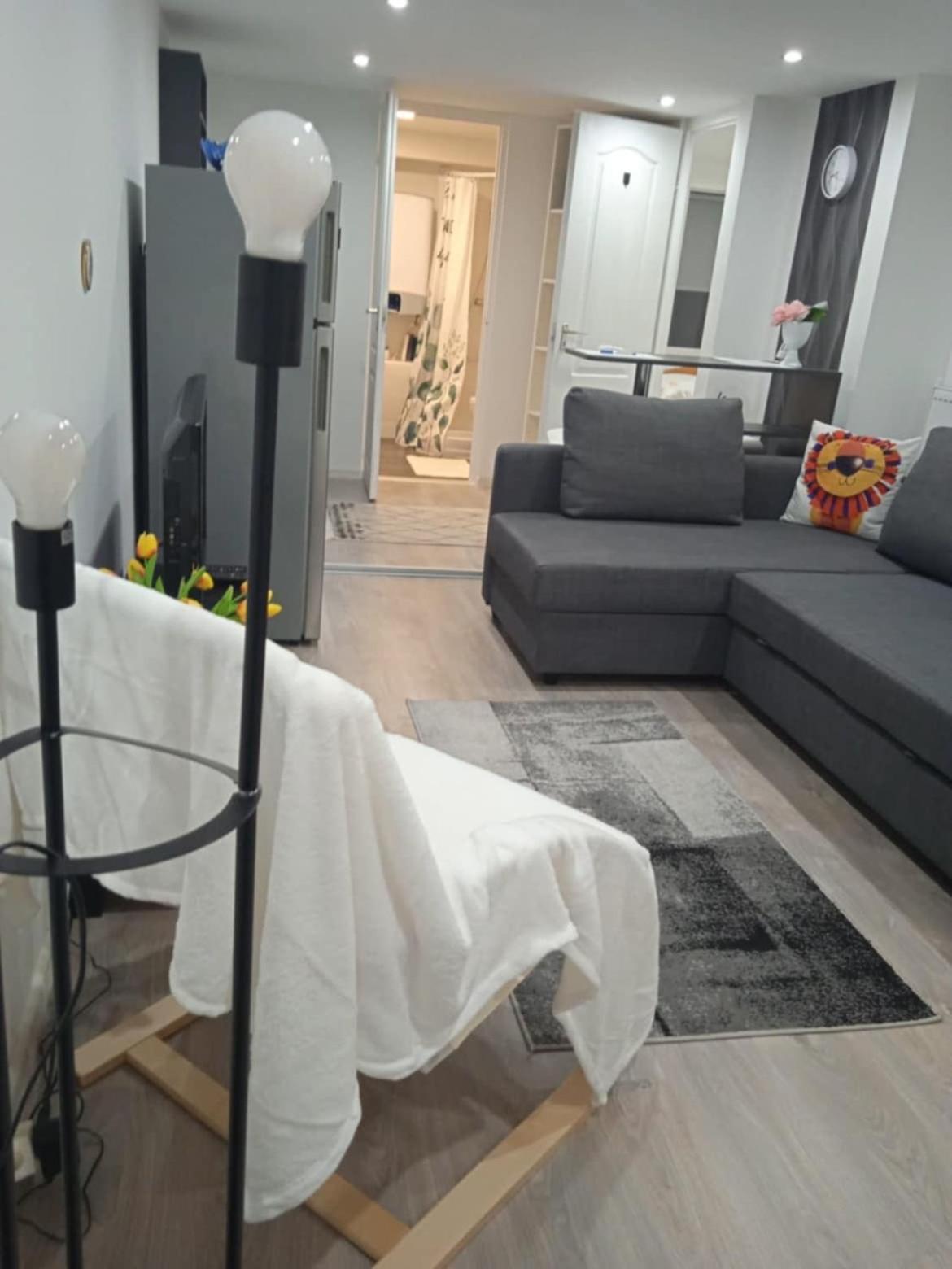 Dobozi Apartman Debreţin Exterior foto