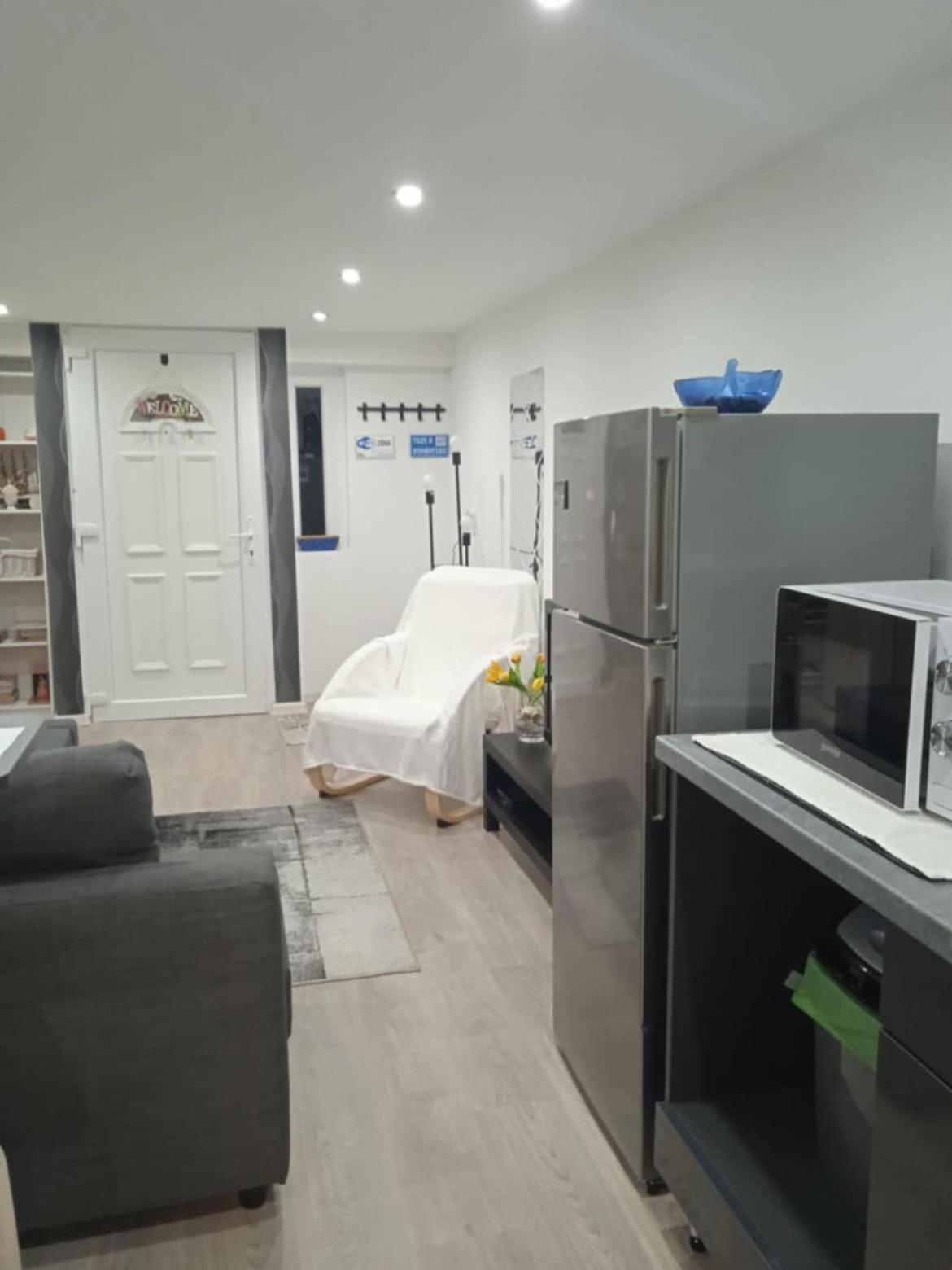 Dobozi Apartman Debreţin Exterior foto